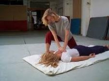Iz svetlobne skrinjice: kaj je shiatsu?