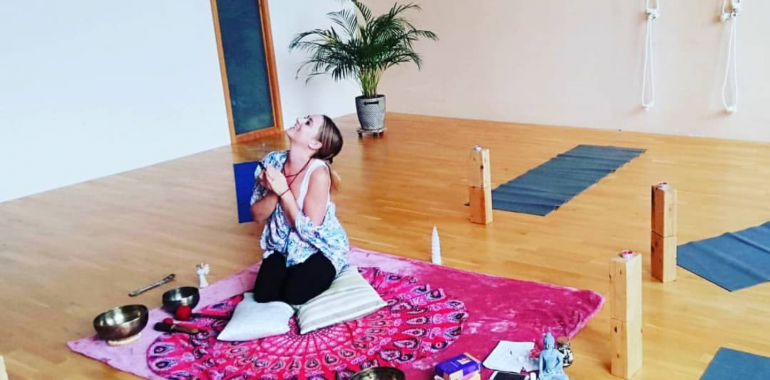 Yin yoga in zvočna kopel