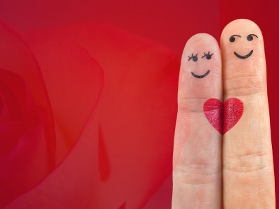 5 jezikov ljubezni: katerega govoriš in kako ti poznavanje le-teh lahko pomaga izboljšati odnose?