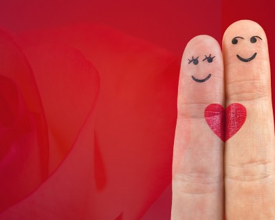 5 jezikov ljubezni: katerega govoriš in kako ti poznavanje le-teh lahko pomaga izboljšati odnose?