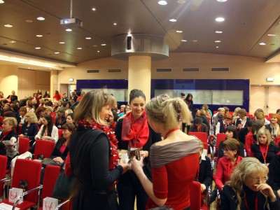 Manj tekmujmo, več sodelujmo