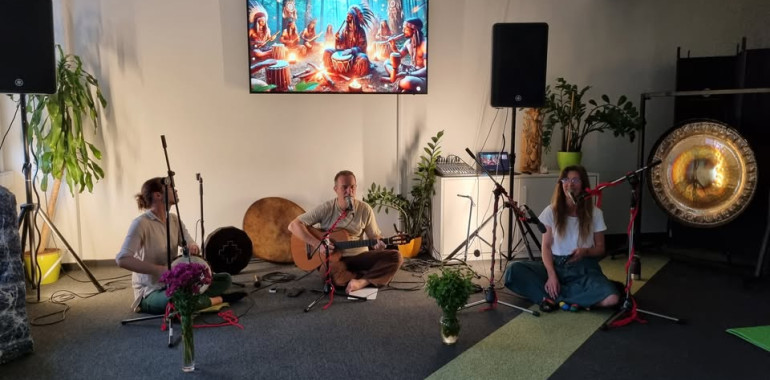 Koncert zdravilne glasbe - skupina Chakana