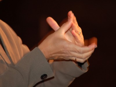 Psihoterapija: Gluh klient in spolna zloraba