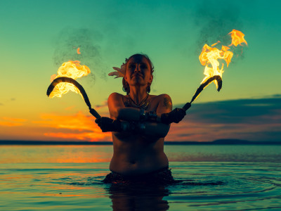 OKTOBER: stopi v akcijo, prebudi svojo moč in se poveži z bojevnico/-kom v sebi!