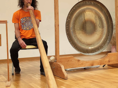 Zvočna gong kopel in didgeridoo 