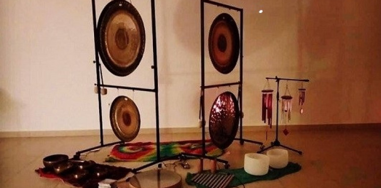 Celonočna zvočna gong kopel - vibracija srca 