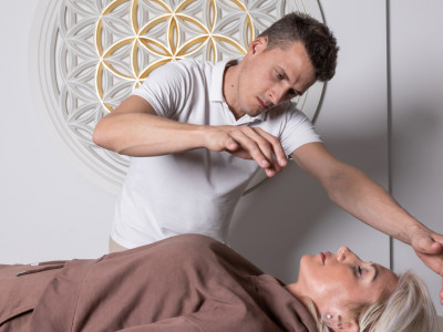 Astral Energy Healing (individuane in skupinske terapije)