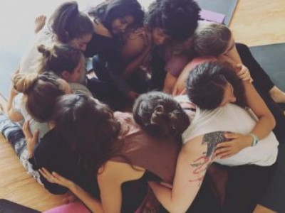 ZAKAJ ŽENSKI KROGI, ko pa vendar že imamo svoje prijateljice?