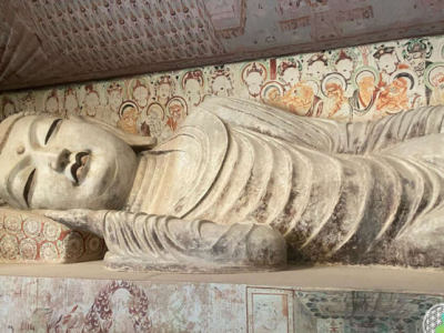 Buda sočutja in slike iz Yulin jam iz Kitajske