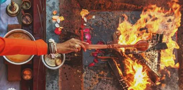 Maha-Lakshmi Yagna – sveti ogenj Božanske Matere