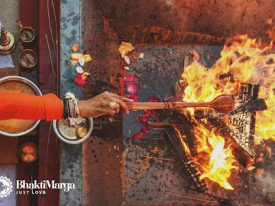 Maha-Lakshmi Yagna – ko ogenj razkrije bogastvo, ki ga že nosimo v sebi