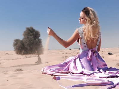 Svet je ponorel s svojimi standardi lepote ali pa smo ponoreli mi, ker jim sledimo?