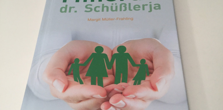 Knjiga - priročnik "V utripu življenja" Minerali dr. Schüsslerja