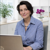 dr. Kristina  Knific