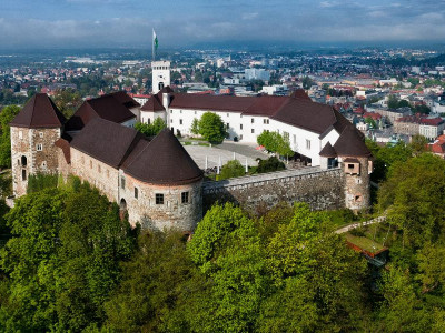 Brezplačna Zvočna terapija - Ljubljanski grad