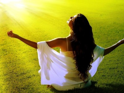 Meditacija za april prinaša olajšanje in lahkotnost