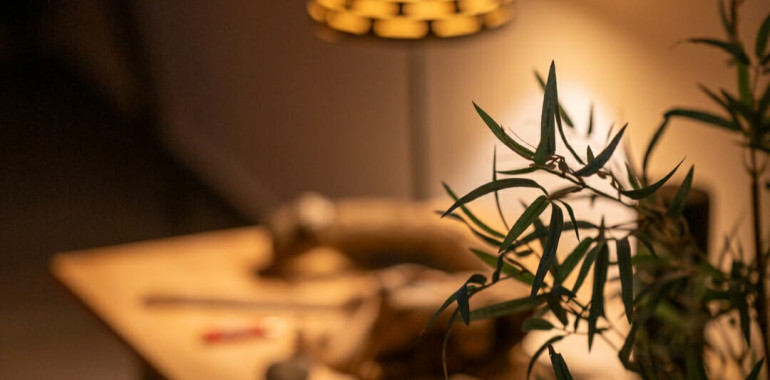 Zvok tišine – decembrski večer spuščanja in novega začetka