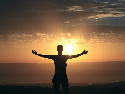 Delo na sebi in dvig zavesti kot pot v bolj razvito družbo