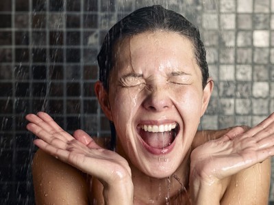 Mrzel tuš ti lahko spremeni življenje!