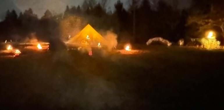 Ognjeni obred - Hoja po žerjavici