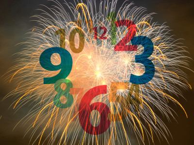 CELOVIT PREGLED LETA –KAKO SEM OBARVALA SVOJO ČRNO – BELO SLIKO LETA