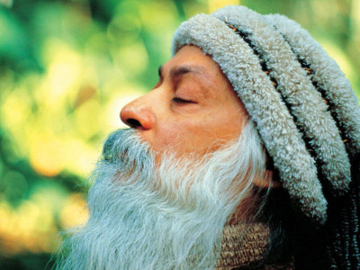 OSHO o demokraciji + 25 njegovih citatov za svobodno življenje