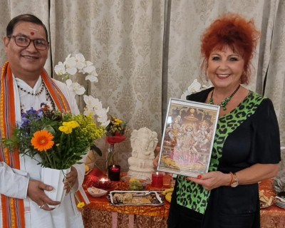 Pandit dr. Dinesh Chandra Sati: prinašalec luči znova v Sloveniji!