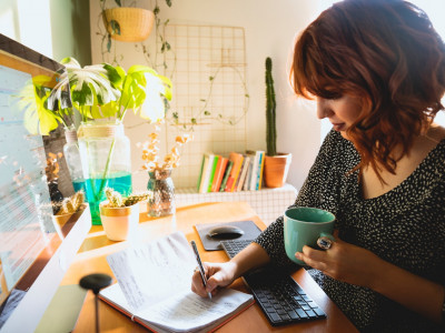 Če nisi srečna, moraš (mogoče) spremeniti asociacijo?