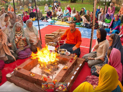Yajna - hindujski ognjeni obred