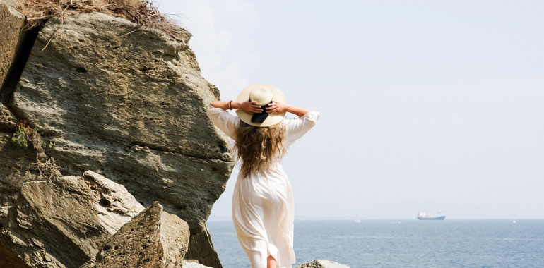 Prebudi svojo Trnuljčico med poletjem