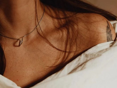 Zakaj je odnos, ki ga imamo same do sebe tako nepomemben?