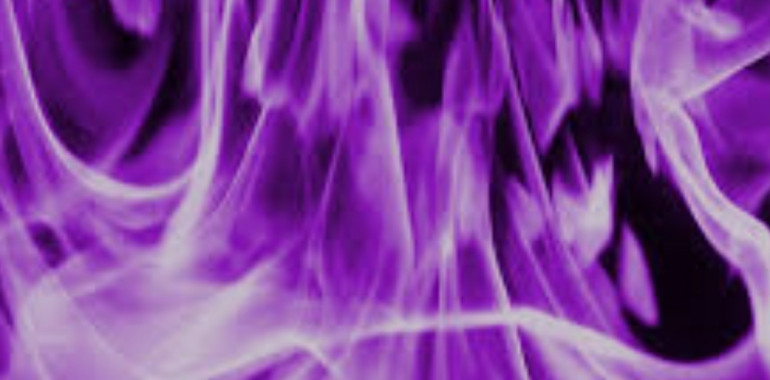 Vijolični plamen imenovan tudi "pojoči plamen"