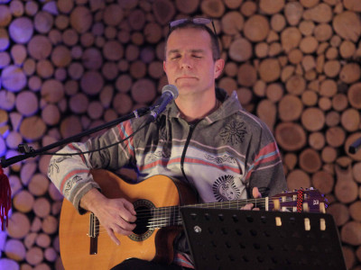 Pevski večer zdravilnih pesmi 