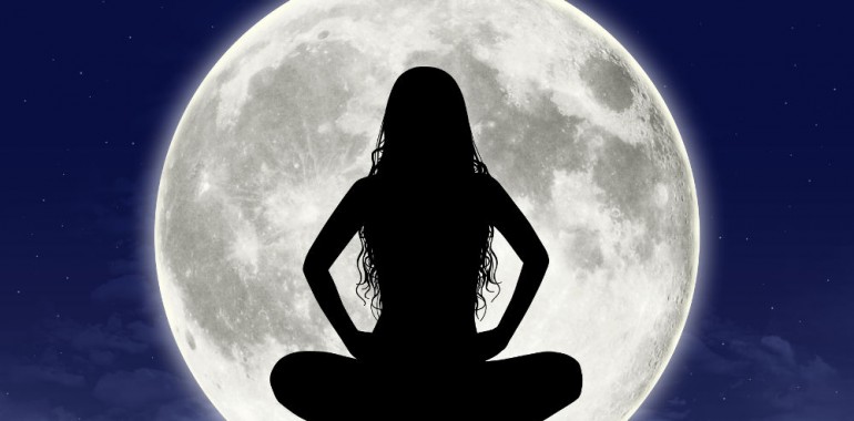 Kaj prinaša novembrska superluna?