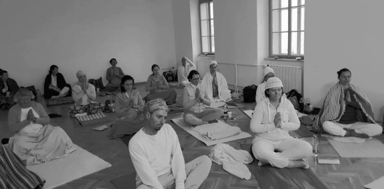 Akal Kundalini Yoga, kundalini joga, meditacija, zvočne kopeli