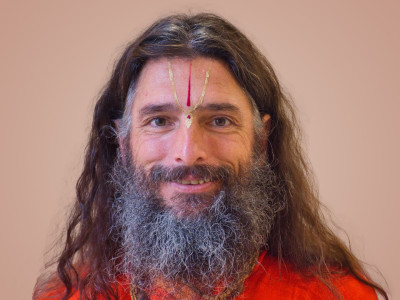 Na srečanje z Božanskim v Ljubljani - Darshan Paramahamse Vishwanande; intervju s Swamijem Kanjalochano