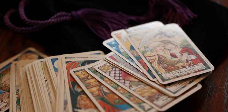 Katera je tvoja tarot karta leta 2023?