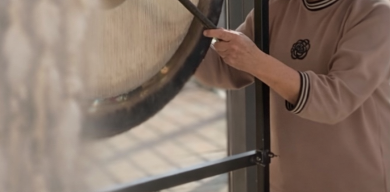 Gong kopel s kristalno vibracijo 