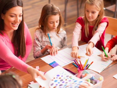 »Povprečen učitelj pove; dober učitelj pokaže; najboljši pa inspirira.« 