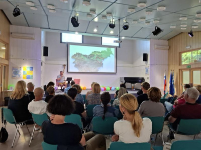 Nove in obujene zgodbe narave Kozjanskega: Vilinska dolina, Boč, Žusem, planinski Ampus in Igra narave