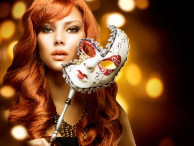 Življenje je igra vlog in odstiranja lastnih mask