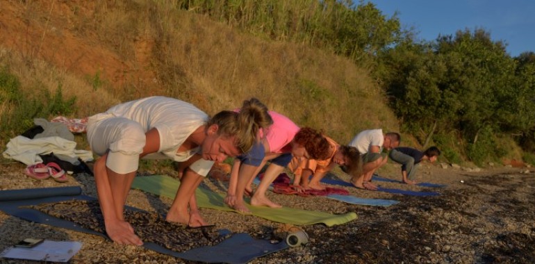 Kundalini joga – občutite pretok skozi svoje mentalno, fizično in duhovno telo (Harmony Program)