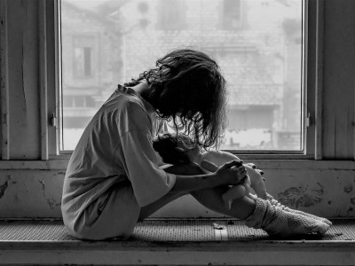 Zaradi tebe sem nesrečna